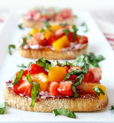 Bruschetta aux fruits d’été