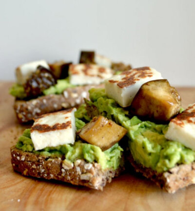 summer-snack：）Toast d’avocat