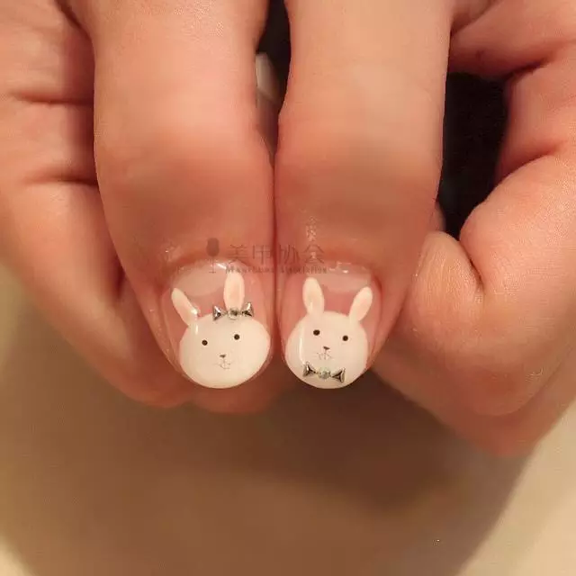可爱小兔子美甲