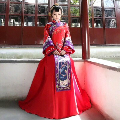 中国红 复古中式结婚礼服 红色秀禾服 古装 新娘嫁衣 敬酒服 ！