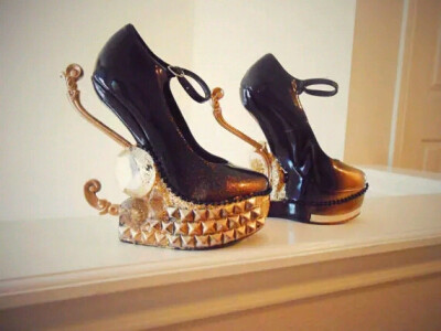 敢于尝试 独特设计 欧美风 超个性 鞋子 ！