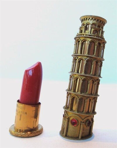 This vintage lipstick case by Louis Nichilo is absolutely unreal.