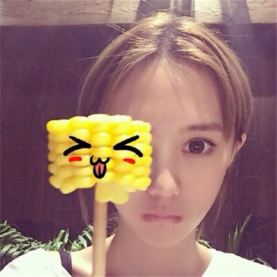 女生头像 By. _C楚楚王