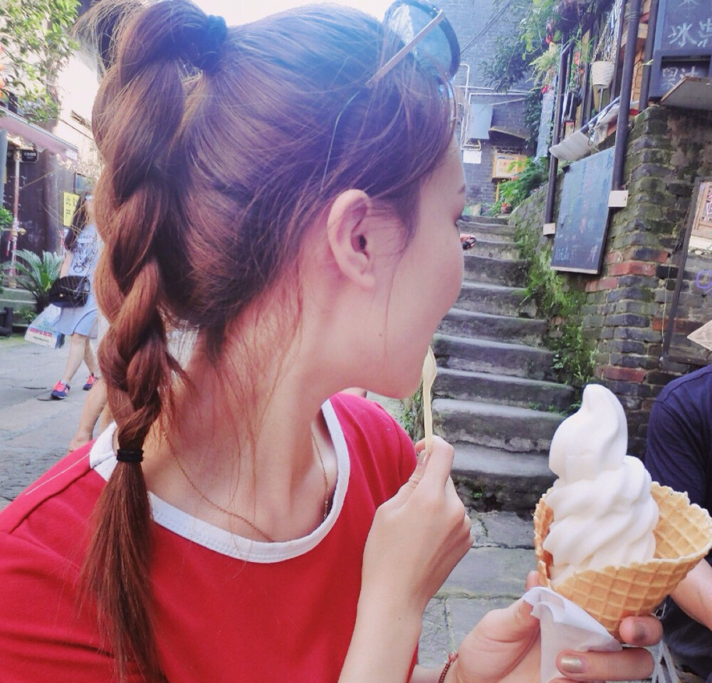 女生头像 By. _C楚楚王