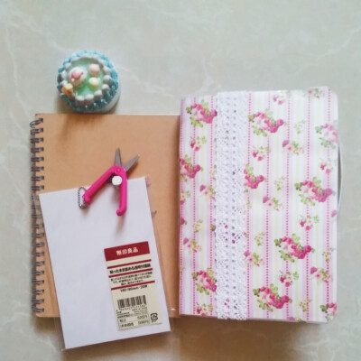 #我们都是文具控#小剪刀，本子是我自己弄的，耶耶