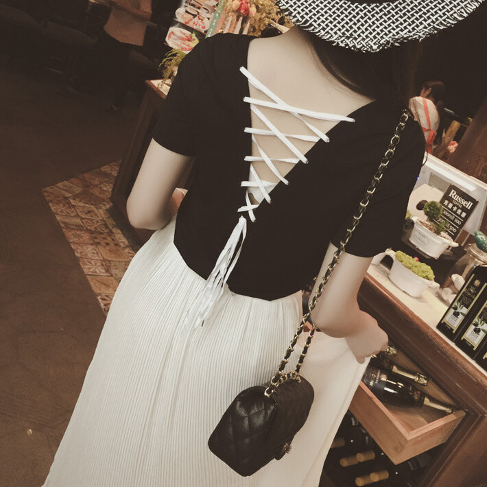 女生头像 by : 我姓梁却并非你良人