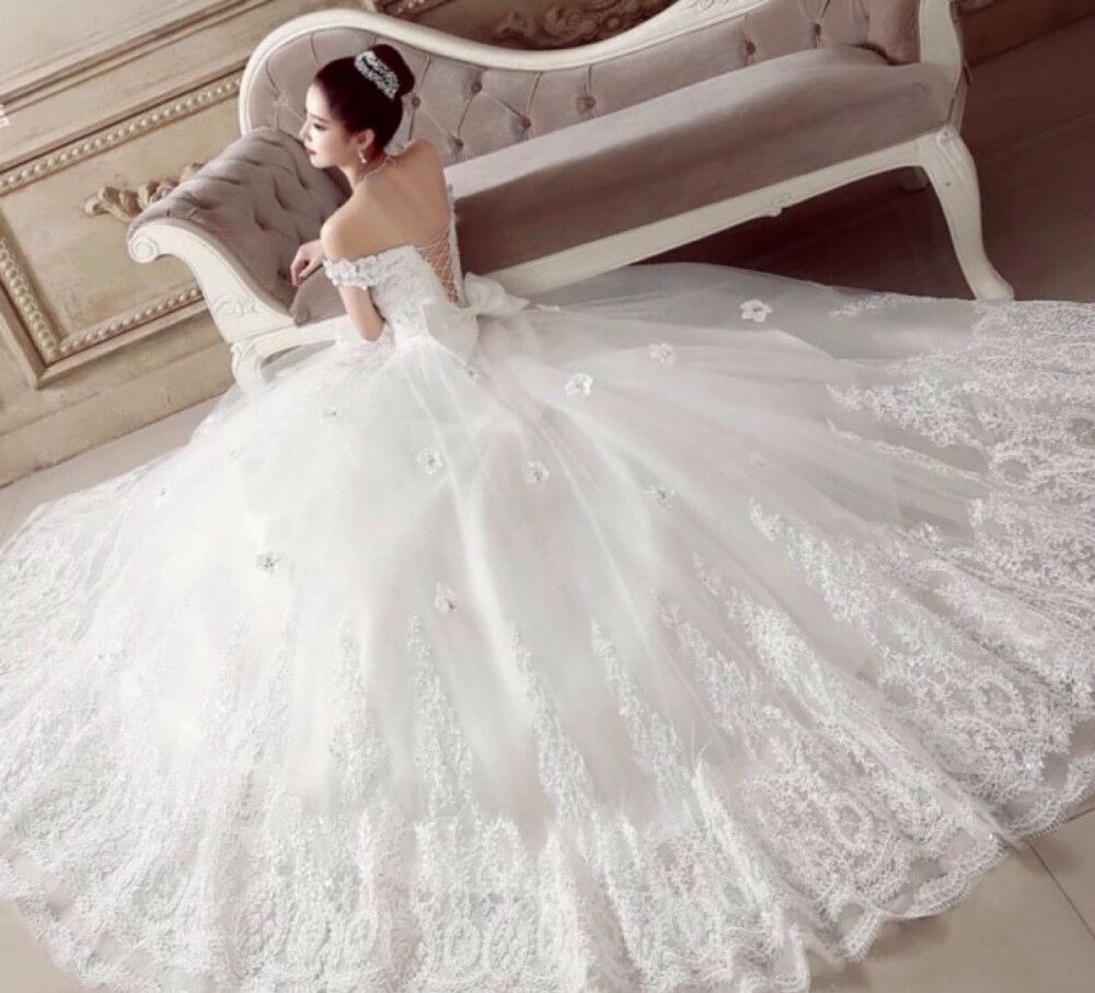 你穿错了婚纱怎么会美