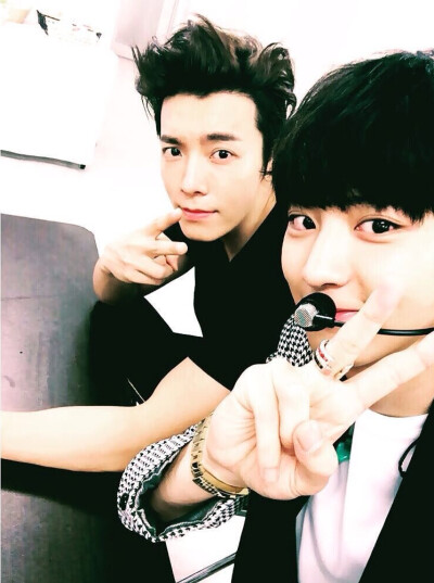 EXO 朴灿烈 Chanyeol SuperJunion 李东海 Donghae