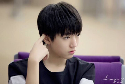 #王俊凯# #TFBOYS王俊凯#一举一动都牵绕人心。crlogo