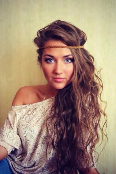 Long sideswept hairstyle for teenage girls #coolhairstyles