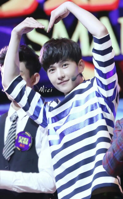 杨洋，好好学吧，倾城一笑