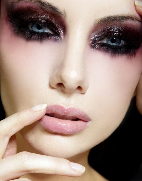 Beautiful #makeups, #beauty, #maquillage, https://facebook.com/apps/application.php?id=106186096099420