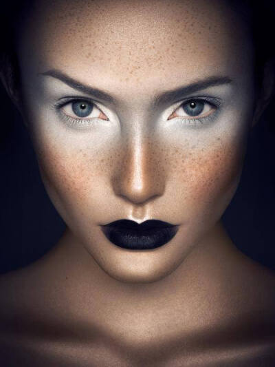 Front cover idea - close up - noticeable makeup - dark background to stand out. I absolutely love this, it's flawless, I have to try this out.