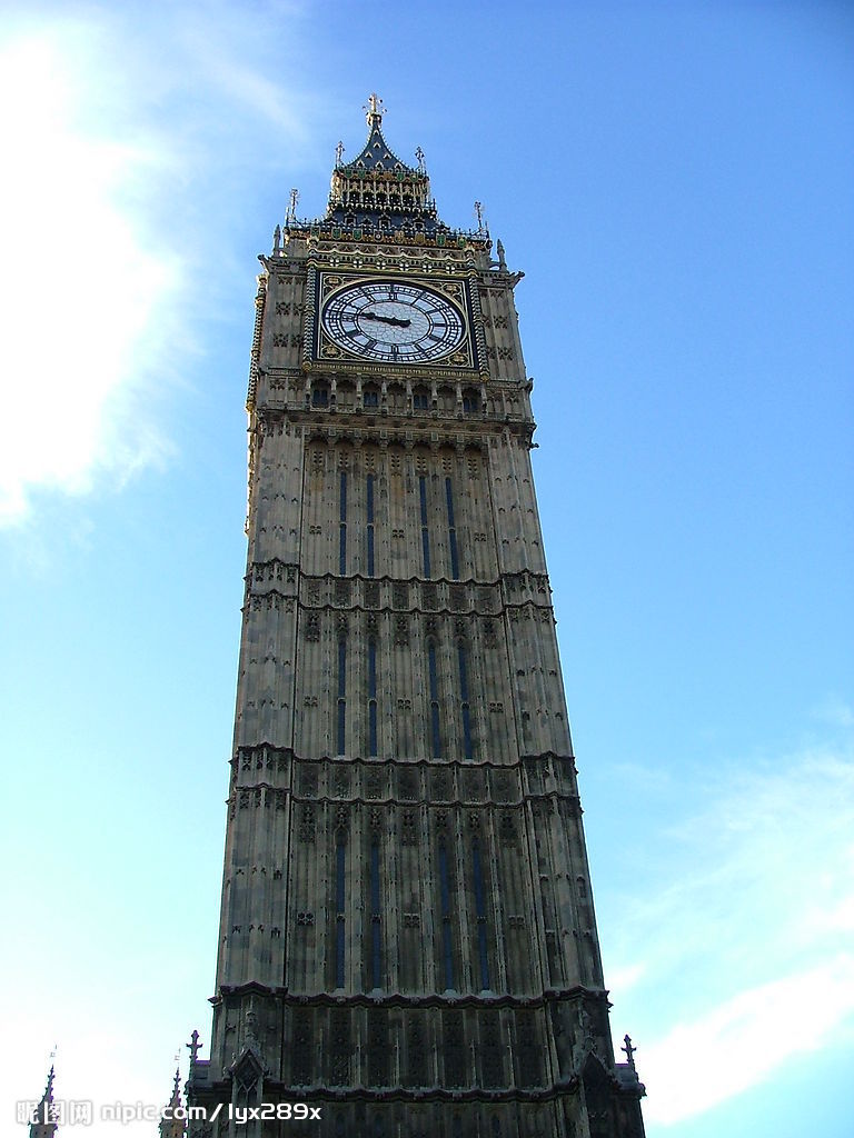 大本钟（Big Ben），英国国会会议厅附属的钟楼，伦敦著名的古钟（即威斯敏斯特宫报时钟）。建于1859年。安装在西敏寺桥北议会大厦东侧高95米的钟楼上，钟楼四面的圆形钟盘，直径为6.7米，是伦敦的传统地标。2012年6月26日，英国宣布将把伦敦著名地标“大本钟”的钟楼改名为“伊丽莎白塔”。