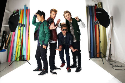 The Fooo Conspiracy 是一支来自瑞典的男团[1] ，原名为The Fooo, 于2014年9月1日正式更名为The Fooo Conspiracy。团体成员平均年龄为17岁，其中团员有： Oscar Enestad ，Oscar Molander，Omar Rudberg， Felix San…