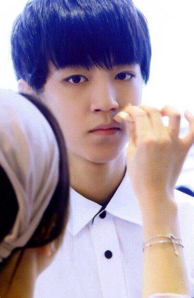 我只想只想给你宠爱。#tfboys# #tfboys王俊凯##王俊凯# cr.牛奶与AIIForKarry