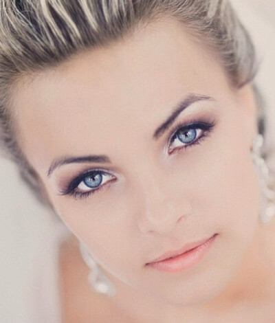 wedding makeup for blue eyes - Google pretraivanje Check out the website to see more