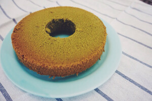 抹茶戚风 脱模很失败啊