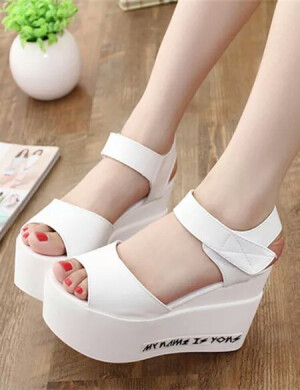 白羊座专属凉鞋