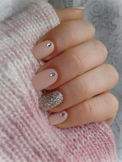 Mani of the Week. | Wedding Blog, Wedding Planning Blog | Perfect Wedding Guide