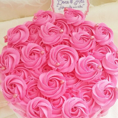 （玫瑰蛋糕，被美到了）...