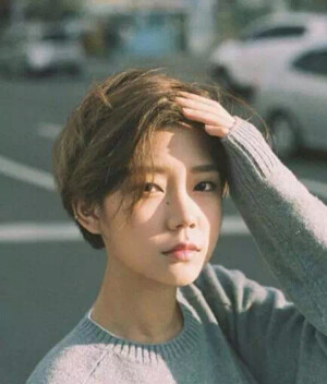  @雪碧欧尼「No.14期更新，惹毛的夏天颜值短发与清酒很配哦！」！#热焉了！看窝窝粉热情似火我也努力的更新/求质不求量/近期都是实时更新哦# 挑染 渐变 夏日 清新 软妹 &amp;br&amp; 原宿 欧美 彩虹 接发 发片 长发 卷发 短发 日韩 鱼骨辫蝴蝶结 蝎子辫 新娘编发party女王 美发 发型 美图 原创 禁二改二传 ，转载请注明出处。//美发相爱相杀#待我长发及腰NIKKIXZ