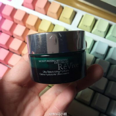 【种草。安利】Revive Moisturizing Renewal Eye Cream利维肤润泽更新眼霜，特价补了一罐，依然好用，依然用得飞快。第一罐刚用的时候，微微刺痛有丝丝发热感，第二瓶就完全妥了，对浮肿水肿很有效，对小干纹小细纹…