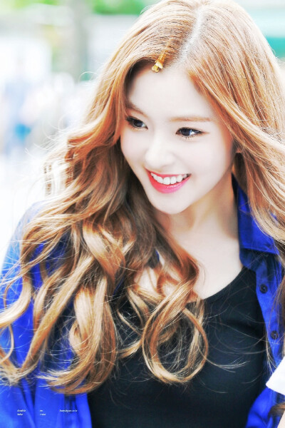 白雪尽芳华 伊人长头发 cr.logo red velvet irene 裴珠泫