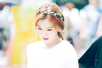 白雪尽芳华 伊人长头发 cr.logo red velvet irene 裴珠泫