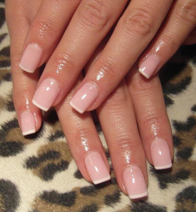 This is the kind of french mani I like. I hate the thick white tacky line. A thin, clean line always looks better