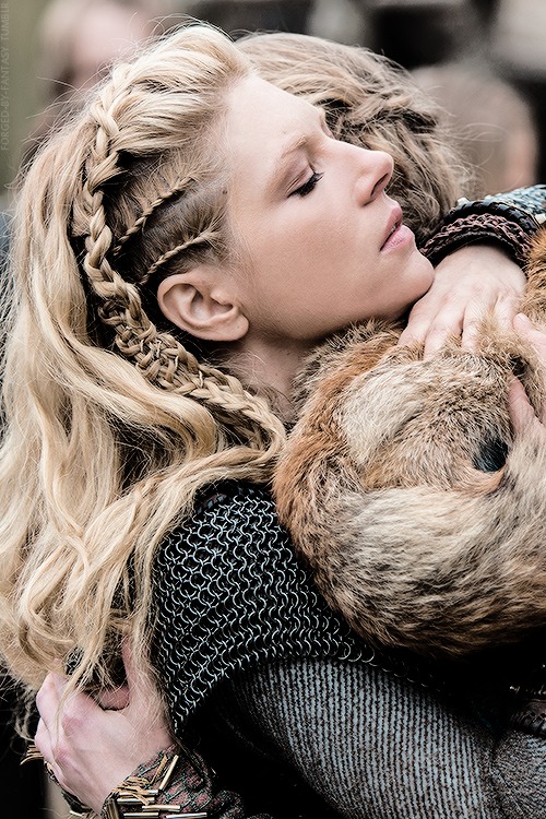 Lagertha's Hair: I love the badass look of this hairstyle. Her hair evolution in every episode is amazing!