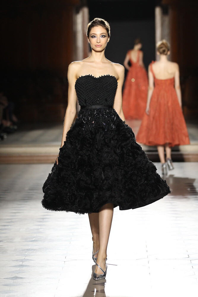 Tony Ward Couture Fall/Winter 2015。托尼·瓦德2015秋冬高级定制时装发布。