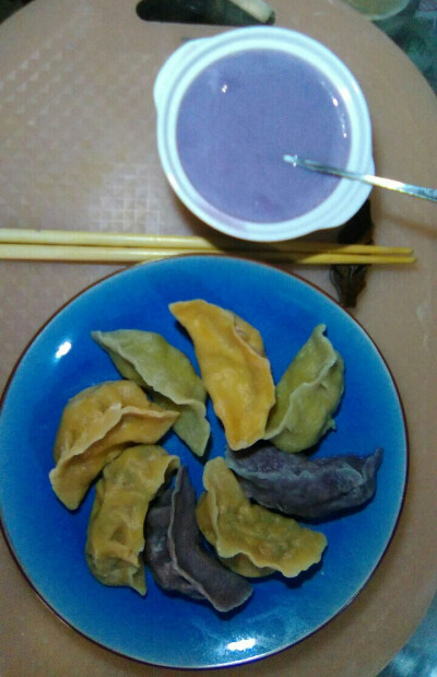 多彩饺子