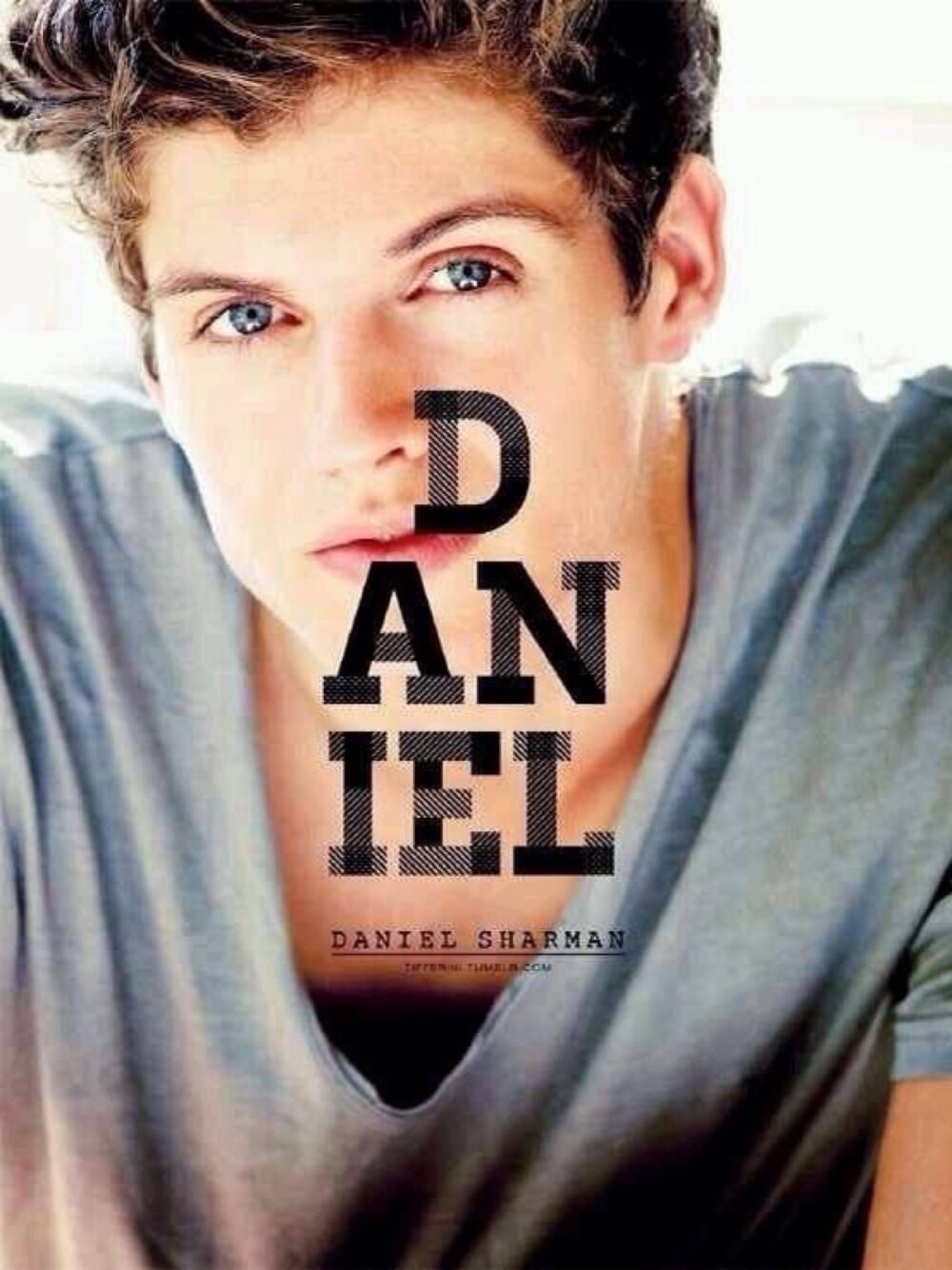 Daniel Sharman 笑起来比谁都暖的腐国长腿大帅比～