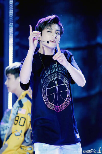 黄金忙内田怔国 JUNGKOOK