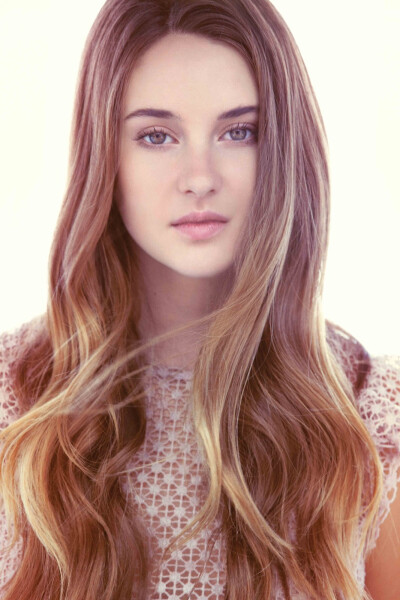 Shailene Woodley sydbugx3: She has played in so much shows and movies like the secret of the american teenager or the new movie Divergent!!!!!!!!!