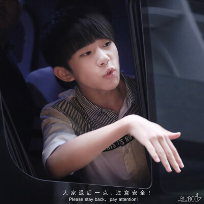 易烊千玺 tfboys TFBOYS JACKSON Jackson 出处见水印