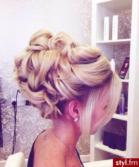 updo,evening hair,prom hair,wedding hair