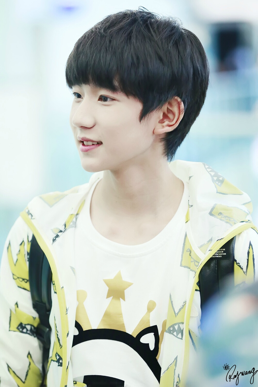 TFBOYS王源 150720 重庆赴香港 cr:RoyWang1108