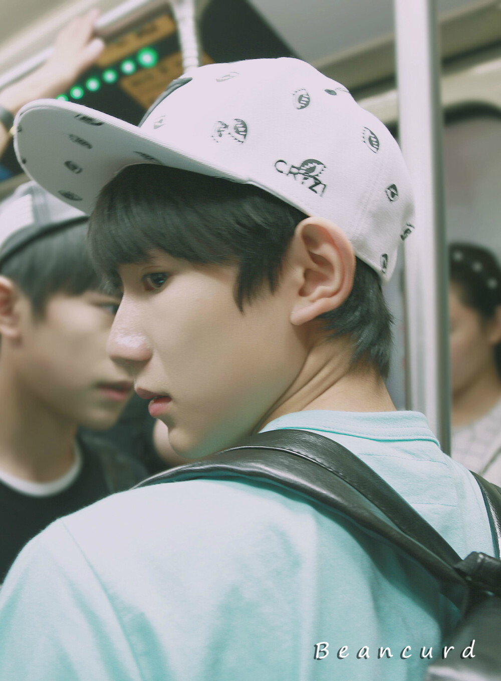 TFBOYS王源 150725 台湾赴香港赴北京 cr：BEANCURD