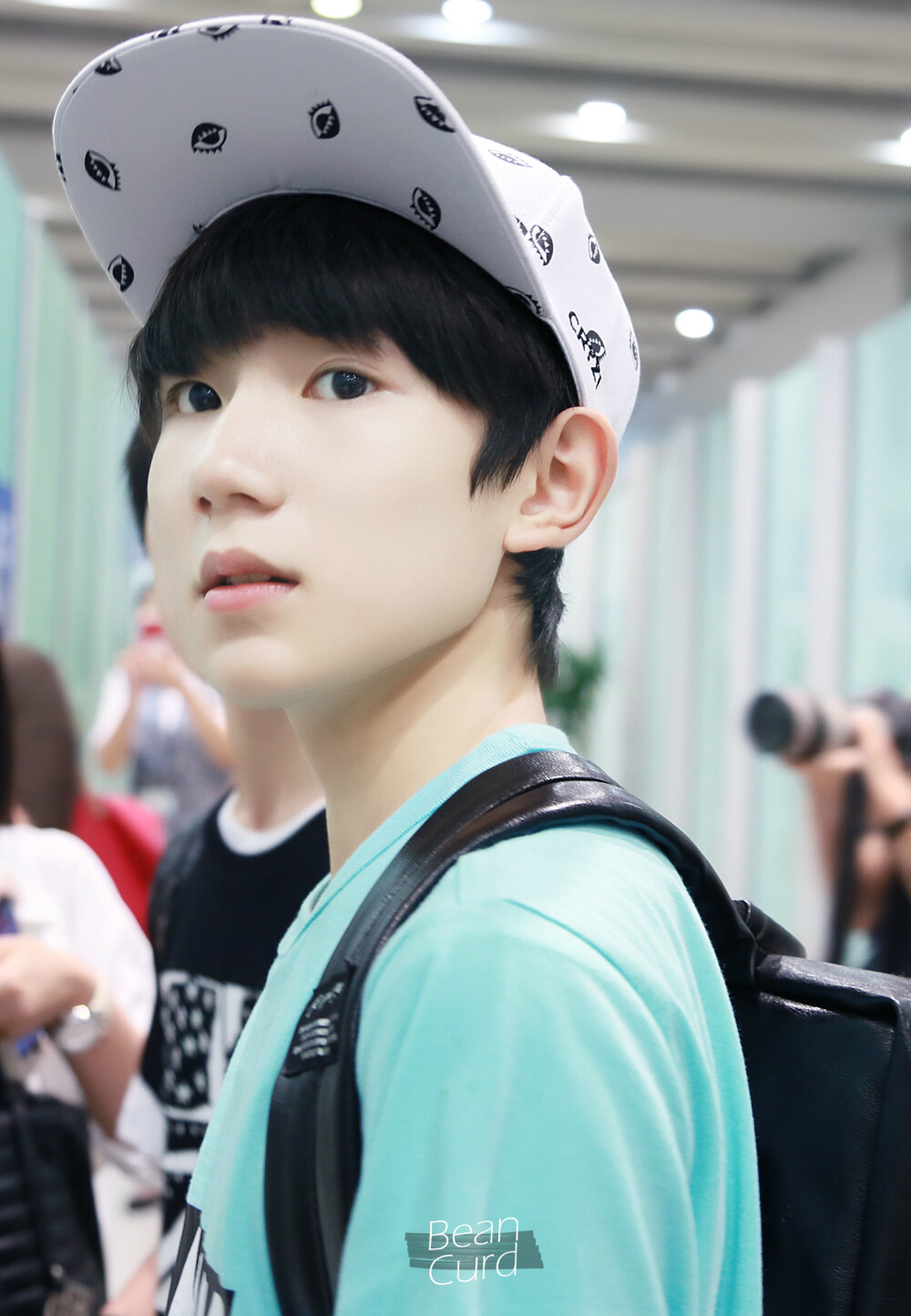 TFBOYS王源 150725 台湾赴香港赴北京 cr：BEANCURD