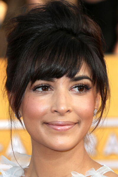 Hannah Simone at the 2014 SAG Awards: http://beautyeditor.ca/2014/01/20/sag-awards-2014/