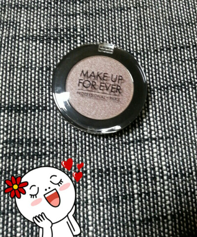 make up forever 可以单用 也可以混合 加深眼尾 挺漂亮