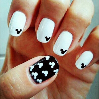 Easy to make Mickey Mouse nail art how cute! Just need to colors and a dotting tool (if u don't have a dotting tool use A bobby pin , tooth pick or any thing else!)