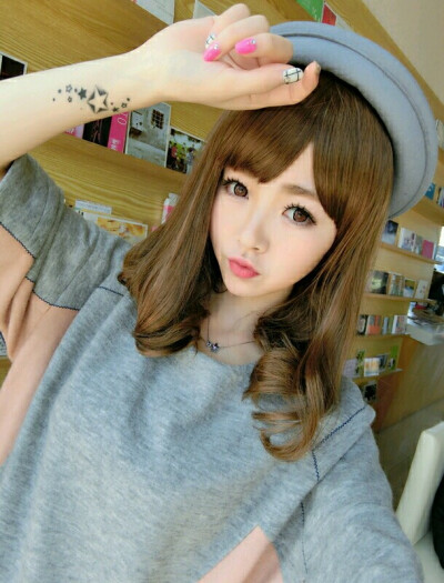 女中短卷发齐刘海蓬松梨花头 甜美可爱韩式