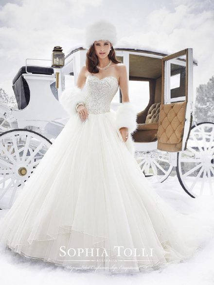 Sophia Tolli 2015 AW Bridal Collection——冰雪中的嫁衣