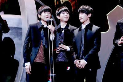 TFBOYS 2015-03-25 qq音乐盛典