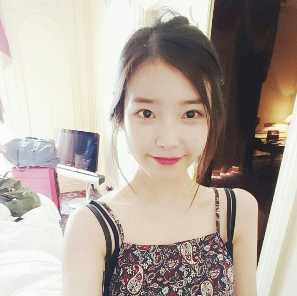 IU