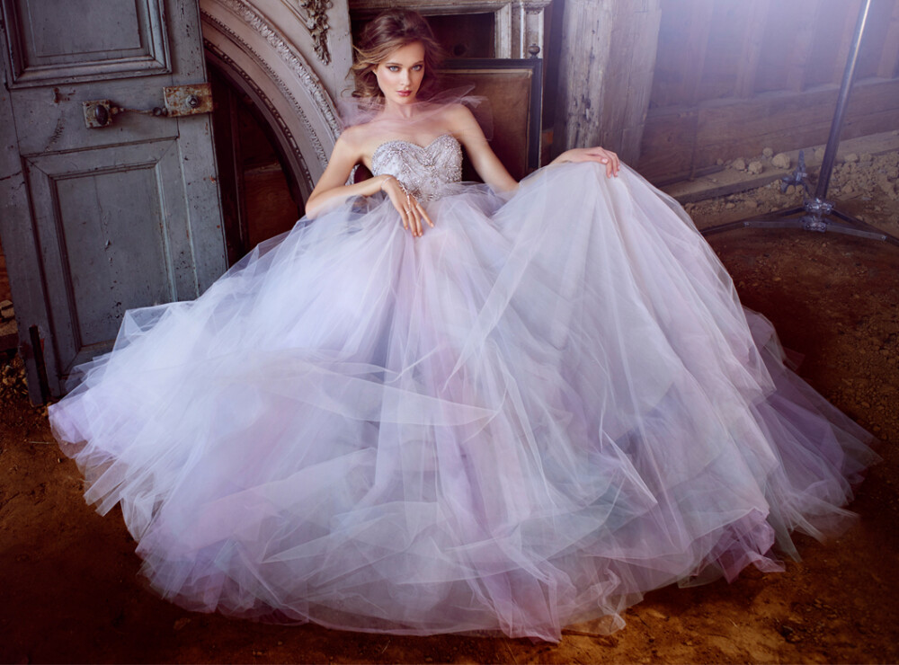 Lazaro Bridal Gowns, wedding dresses Fall 2015 collection。拉薩羅2015秋冬婚紗大片。