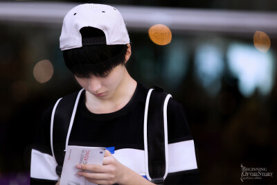 TFBOYS王俊凯 2015.07.22 台湾桃园机场-北京首都机场图。